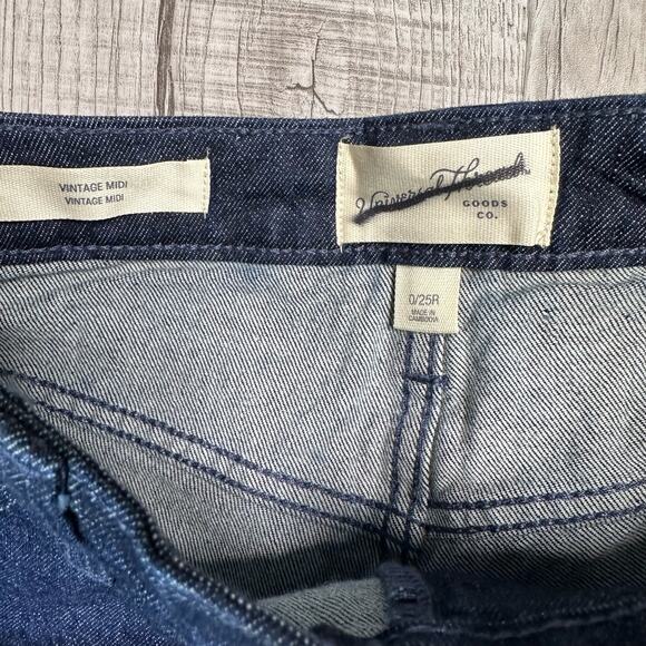 Universal Thread Vintage Midi Dark Wash Shorts Women's 0/25R Cuffed Jean Denim - Picture 3 of 5